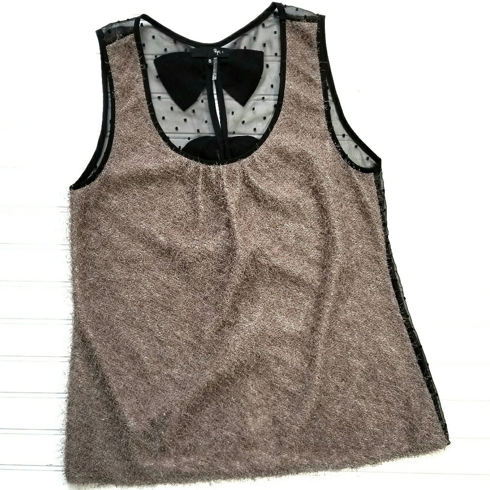 ❤️ Ryn Sleeveless top size small